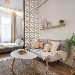 A62 - Akacfa Street - Location By Bqa Budapest