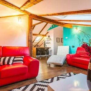https://apartment-lena-rijeka.primorje-gorskikotar.com